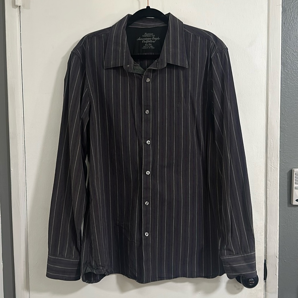 XL American Eagle Premium Vintage Fit Long Sleeve Striped Button Shirt
